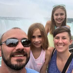 Meet your Posher, Leslie